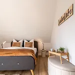 Lauterliebe Stilvolles I Zentral I Bergblick & Einkauf Vor Der Tuer I Stellplatz Apartment
